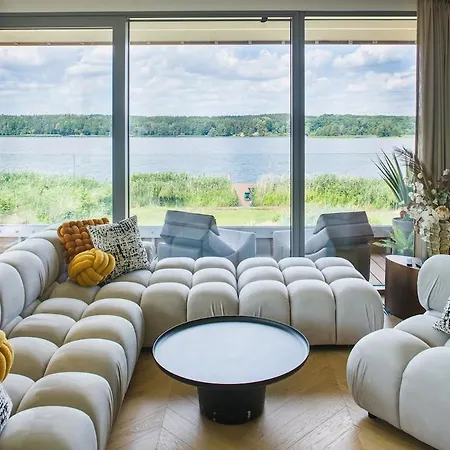 Stylish Waterfront - Book It Warsaw